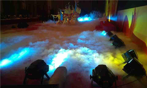 干冰產(chǎn)生煙霧的原因